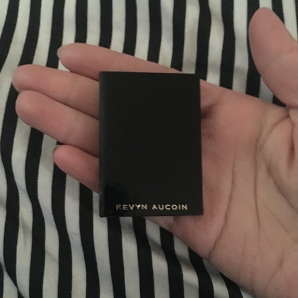 Kevyn Aucoin Sample Highlighter